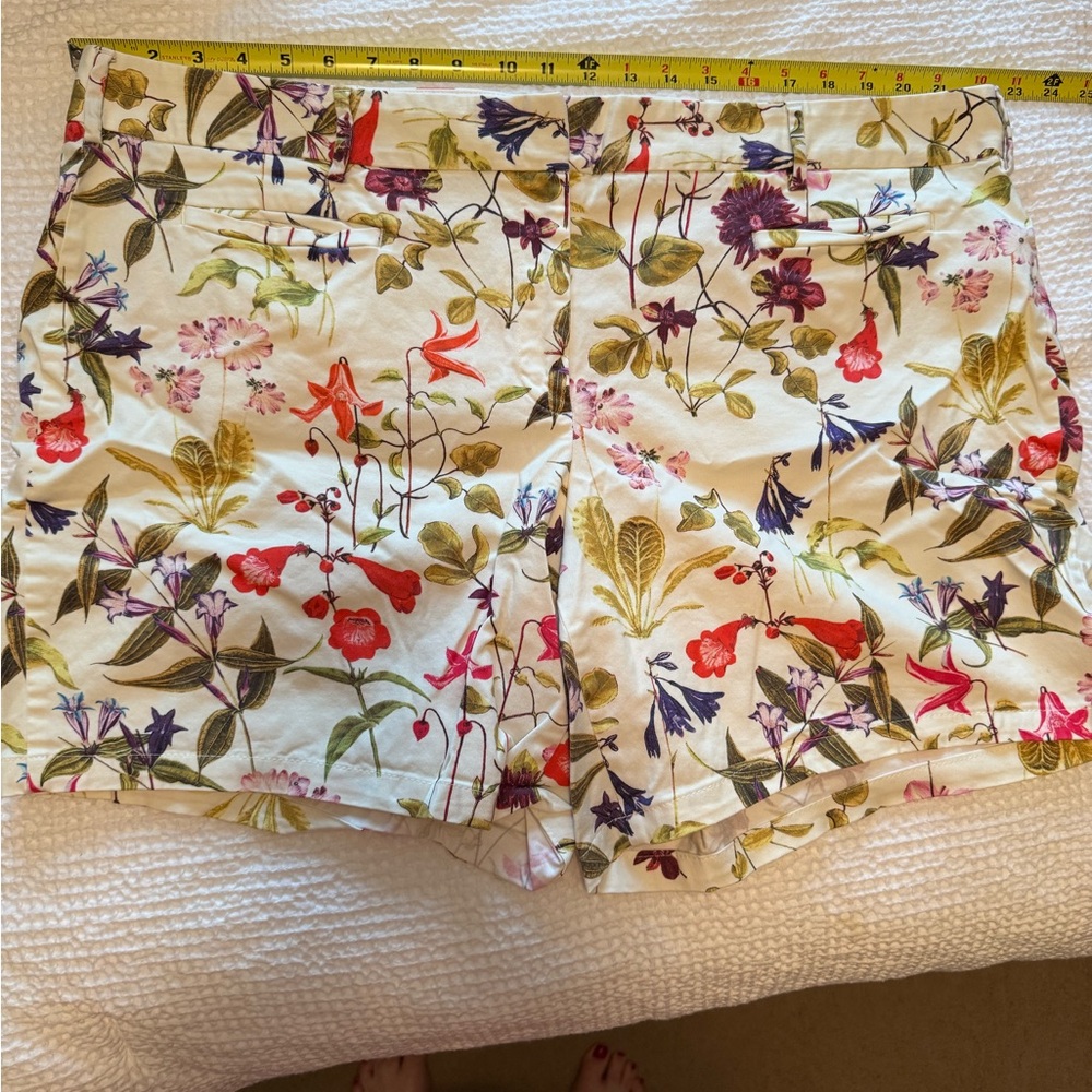 Lands' End Red, Cream and Shades of Green Shorts Vibrant Floral Design